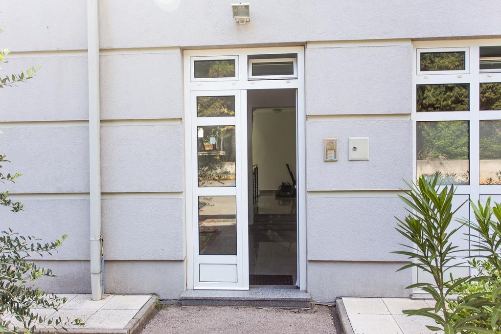 Apartments Vedran Punat Exterior photo
